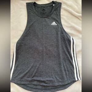 3/$15💕 Adidas athletic tank